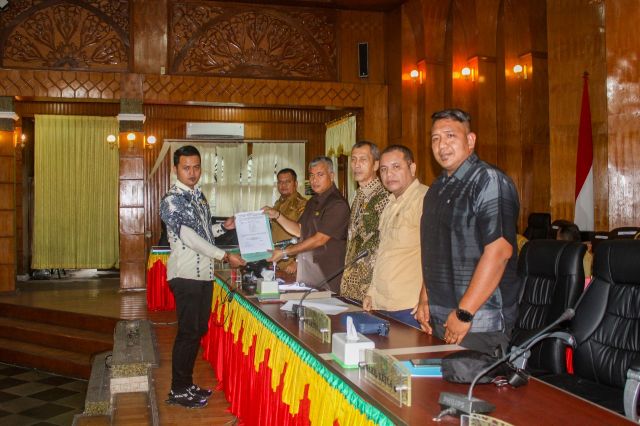 RAPAT PARIPURNA PENYAMPAIAN LKPJ BUPATI ASAHAN T.A. 2024